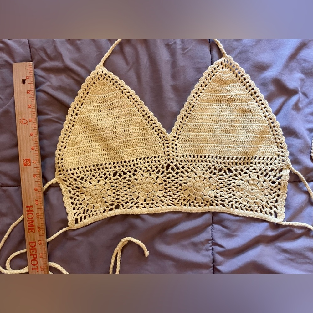 Vintage Yellow Crochet Halter Top, size XS /S - Picture 2 of 3